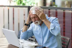 七旬老人头上长“怪角”？竟是这种病在作祟图片