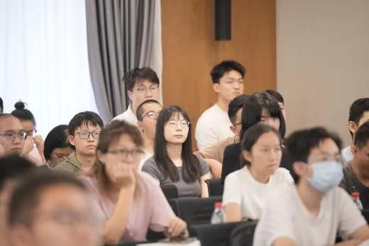 诺贝尔物理学奖获得者Arthur B. McDonald教授做客“京师大讲堂”