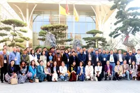 擘画四十年 春泥正青春 | 2023春泥诗社全委（扩大）会议召开 刘成爱当选社长图片