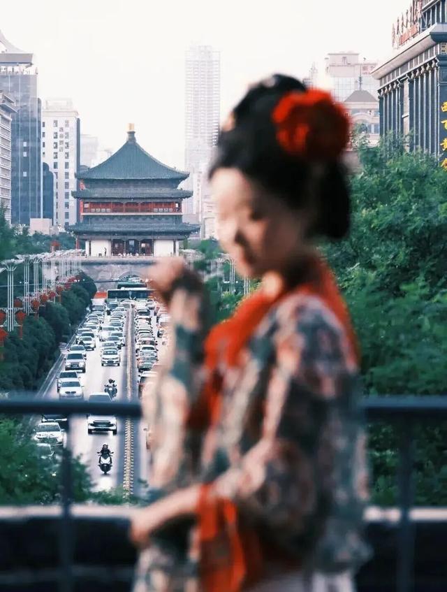 着汉服拍照打卡点！来西安城墙的正确打开方式