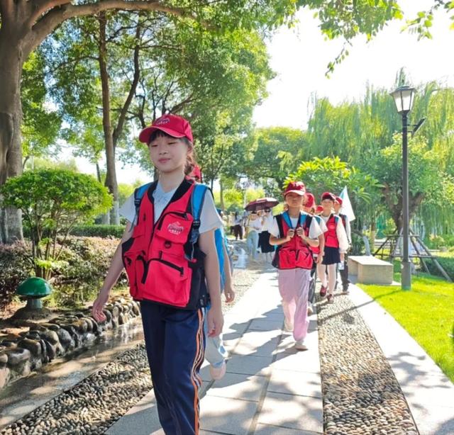 我们来上岗啦~ 跟着图书去旅游·推荐官版上线！