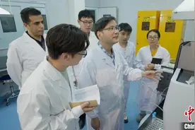 南华大学从“独居石”中成功提取“肿瘤克星”图片