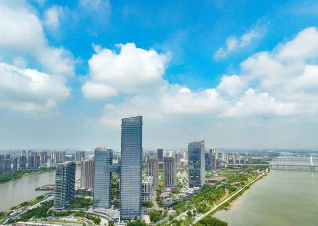 《时代》全球AI百大影响力人物公布，广州也有入选者！