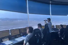 空中交通管制员在雷雨天气是如何护航天路的？这篇保障纪实告诉你图片