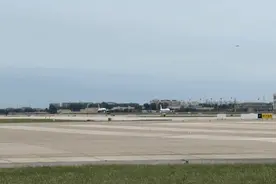 首都国际机场→上海虹桥机场 国航首架C919飞机成功首航图片