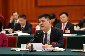 全国人大代表李君：建议对网络短剧内容管理制定法律法规图片
