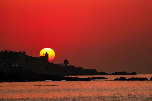 这个冬天，总要来青岛看一场日出吧！