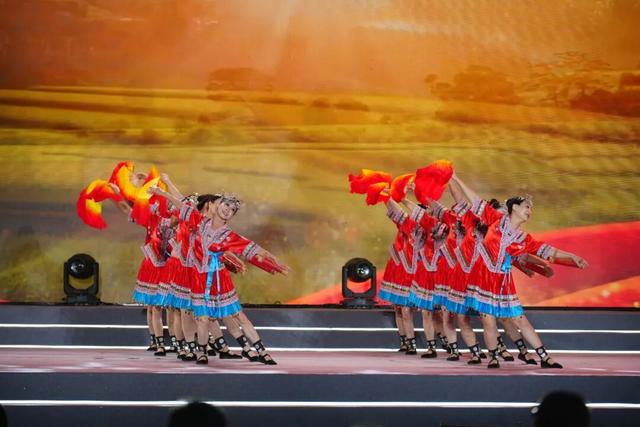 宣恩：文化力量托举民间精彩！