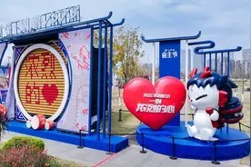 “过完春节过春糖，逛完春糖逛窖主节” 泸州老窖窖主节“浓烈”出圈图片
