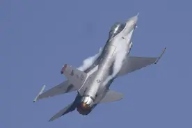 泽连斯基证实收到F-16战机并投入使用图片
