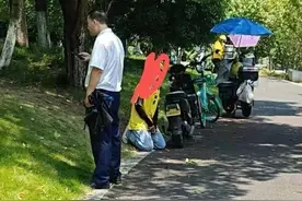 多方回应“保安要求外卖员下跪”，骑手进小区谁说了算图片