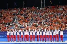 传递奥运精神 播撒梦想种子——记中国女曲走进北京八中图片