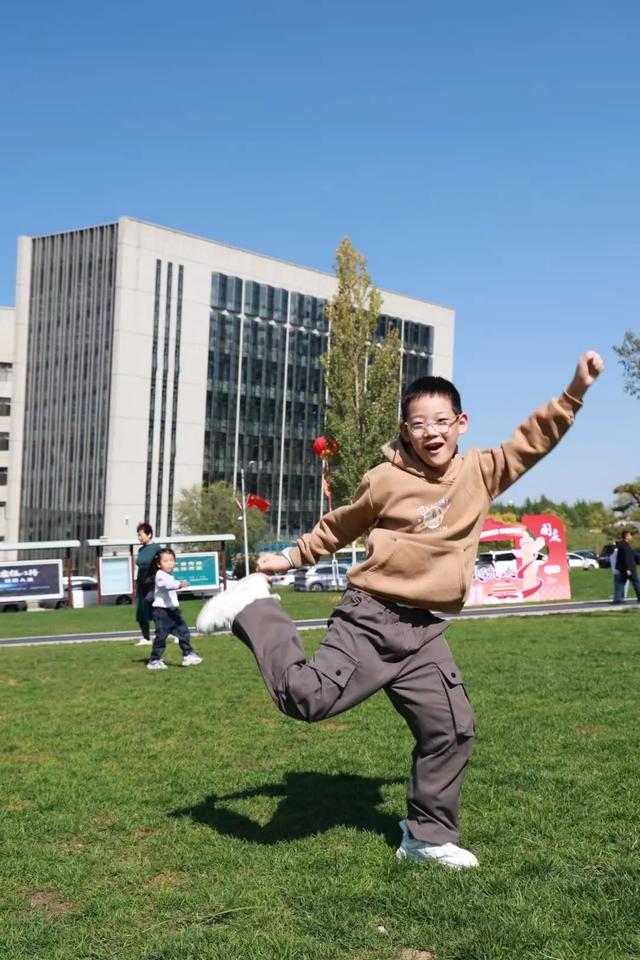 免费！康巴什绝美旅拍照片 你拿到了吗？