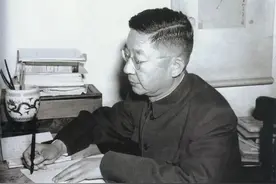 北京人艺纪念老舍诞辰125周年，再演《正红旗下》图片