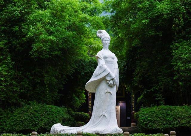 惊艳春晚的“王昭君”同款！三八女神节，去昭君故里赴一场汉服之约，做自己的“当代花神”！