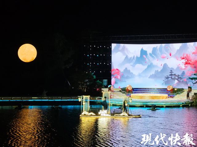 跟着NPC游园、看秀、赏菊！无锡惠山古镇国潮秋游活动开启