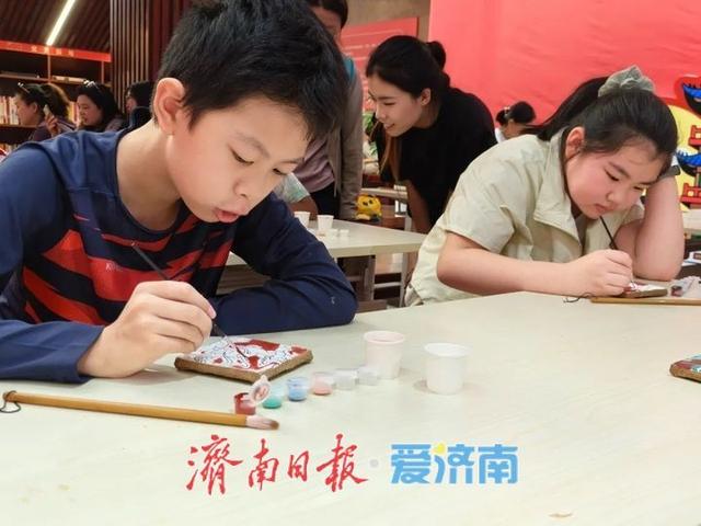 汉风启幕贺双节 趣探壁画传文脉——济南市博物馆国庆首日活动圆满举办