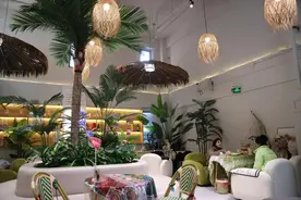 聚力发展龙腾跃——回望2024看发展⑥ | “95后”女店长丁娟娟：从课堂到餐饮，跨界创业不设限图片