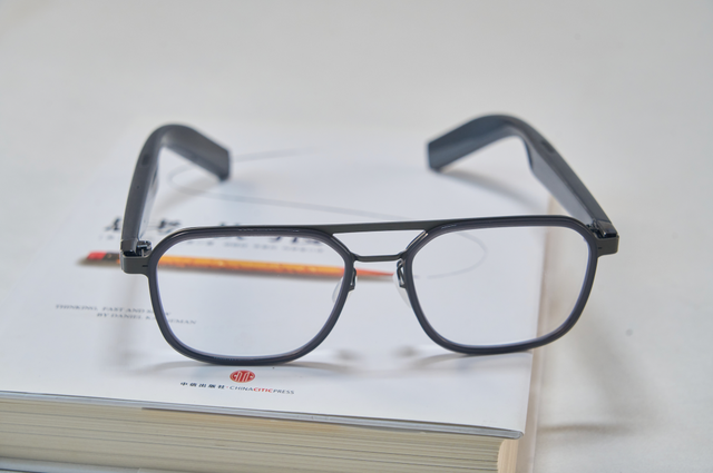 从中国到新加坡，AI眼镜如何破圈？