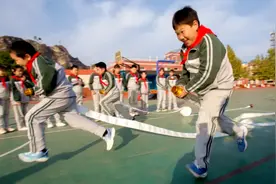 锐评｜“身心健康二十条”发布！动起来笑起来才是真的强起来图片