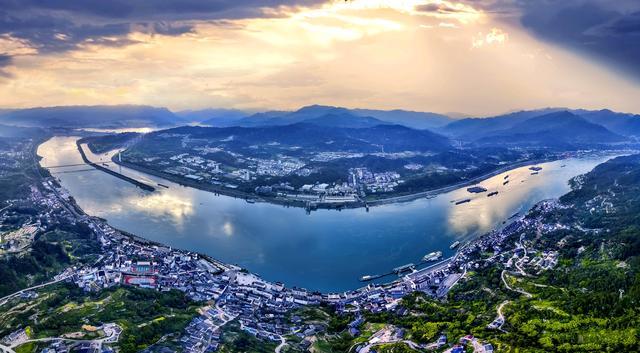夷陵“两坝一峡”风光独好 峡江极宿引客来