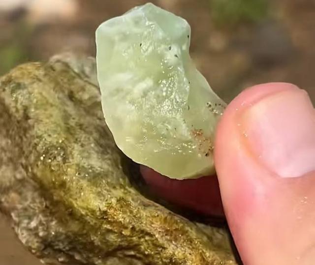 来辽宁“寻宝”，捡石头路线都给你摸清楚儿的