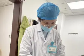 一觉醒来，手指突然不能动了！医生：最近这类病人越来越多图片