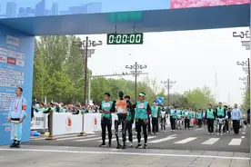 出发吧！以未来之名——透视全球首次“人机共跑”半程马拉松图片