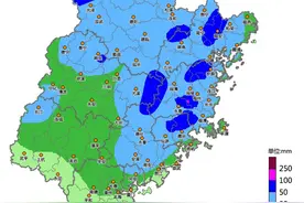 福建发布暴雨预警！又开启雨雨雨雨雨模式图片