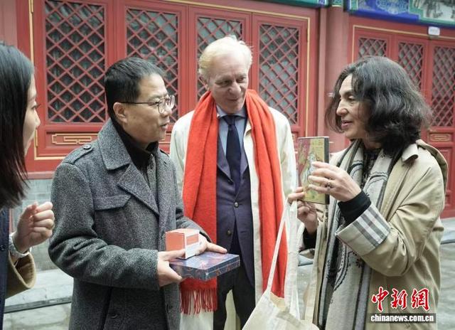 恭王府博物馆与法国尚蒂伊庄园签署友好合作协议