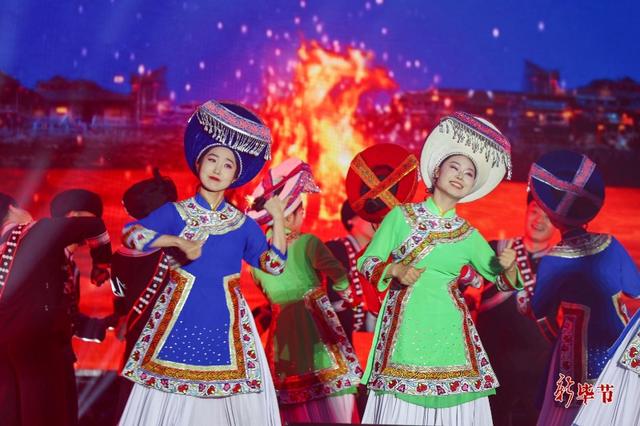 以火为“媒” 毕节七星关迎避暑旅游热潮