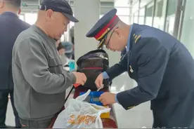 清明小长假期间 大荔加开19趟列车图片