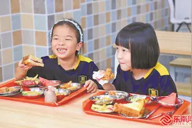 福建：护航学生放心餐图片