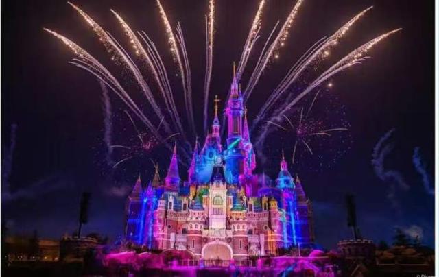 上海迪士尼乐园最新疯玩指南！看“雪”、撸萌友、炫美食，“奇幻冬日季”让你暖到心坎里～｜沪上金秋进博榜