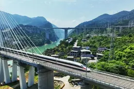 重庆东至长沙站，二等座389元→图片