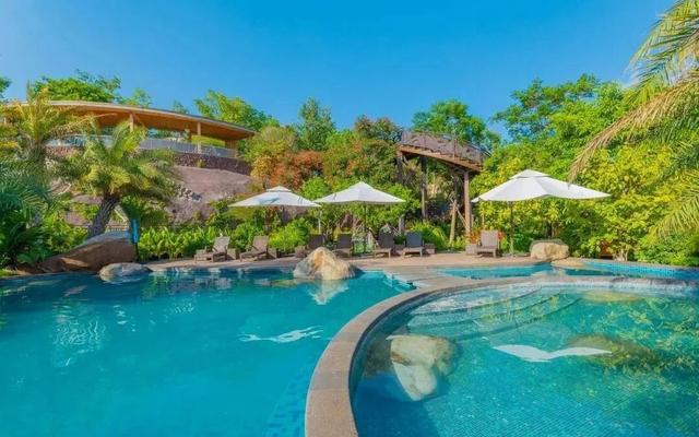 滇中藏不住了！楚雄21℃暖冬，一半是山水秘境，一半是舌尖热辣