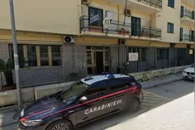 意大利一华人男子家中遇害 儿子携10万欧元现金逃亡被捕图片