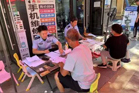 西咸交管大队执勤一中队：多点位流动挂牌 服务群众不停歇图片