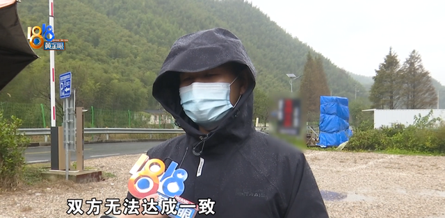 车身多处被划，还留下一个“刘”字，停车场：没有监控