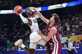 男篮世界杯四强全部决出  半决赛美国队对阵德国，加拿大对塞尔维亚图片