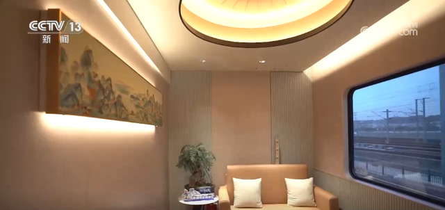 特色专列“出圈”擦亮地方旅游名片 “火车+文旅”打开消费新场景