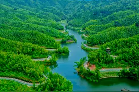 赤水市：红绿白共绘多彩新画卷图片