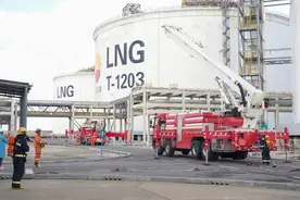 中石油江苏LNG接收站举办应急救援综合演练图片