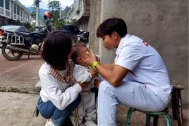 我国首位奥运冲浪选手杨思琪回到家乡四川会理：朝着梦想不断坚持，就会有收获图片