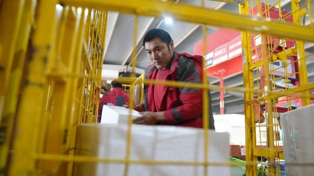 “双十一" 配送忙