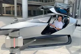 从二维走向三维，小鹏汇天用飞行代替陆地行驶视频封面