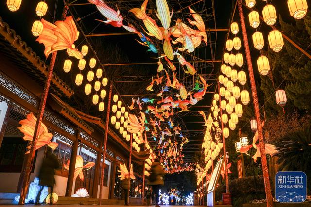 江苏南京：秦淮灯会璀璨夜