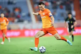 足协杯｜山东泰山“捡漏”破门率先晋级决赛图片