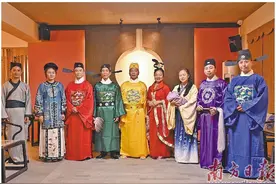 古装情景剧《一品夫人    二品官》今日首演图片