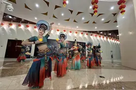 《五星出东方》落户和田，开启文旅驻场演出图片